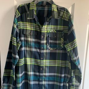 Oakley mens plaid lightweight shirt. Never worn.